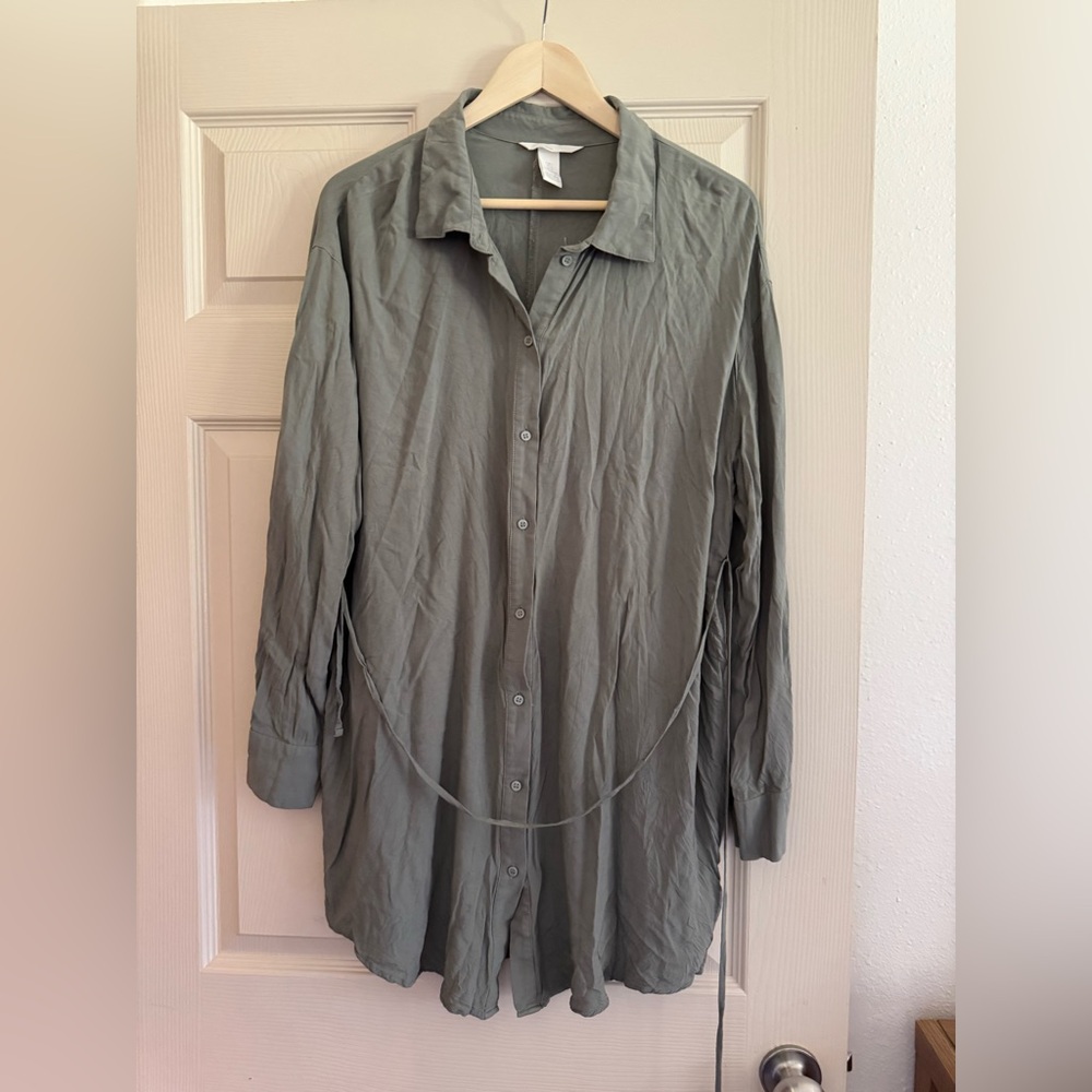 H&M Women's Sage Button-Down Shirt